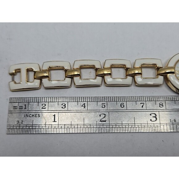 Avon White Enamel Gold Tone Link Bracelet Ladies Quartz Watch New Battery - Picture 8 of 9